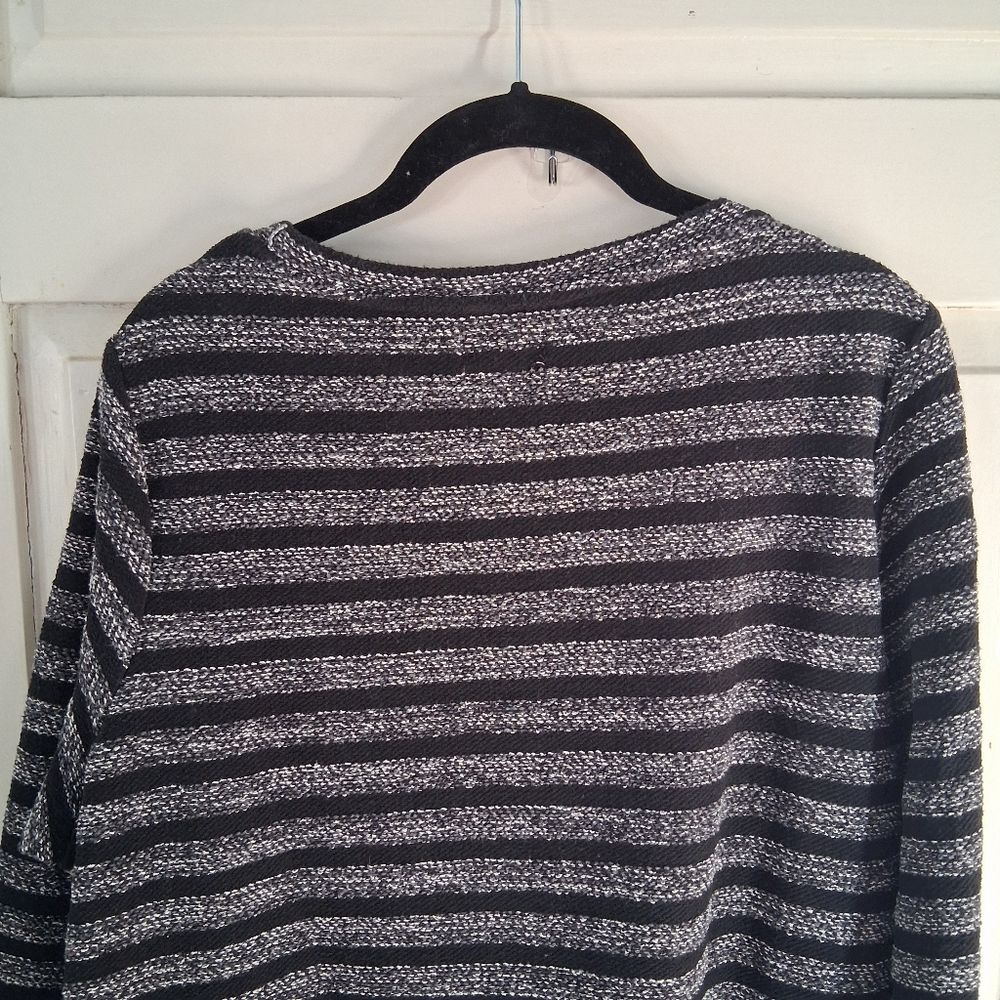 Per Se Black with Gray Marled Stripes Tunic Top with Zipper Details Size 1X - Picture 12 of 13